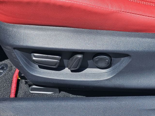 Used 2025 Toyota Camry XSE FWD image 18