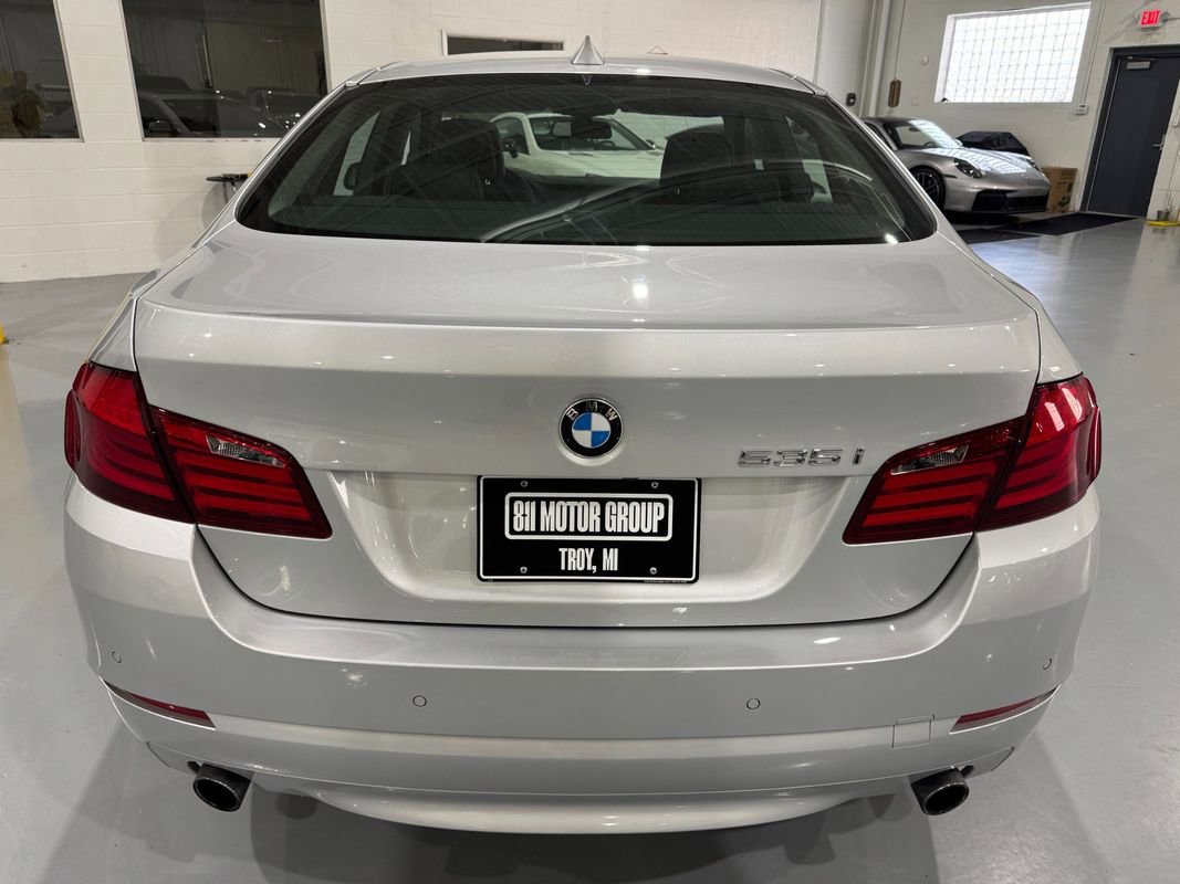 Used 2011 BMW 535i xDrive Sedan image 6