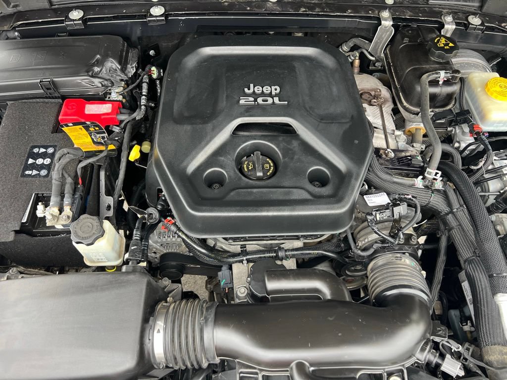 Used 2021 Jeep Wrangler Unlimited Sahara AWD/4WD image 46