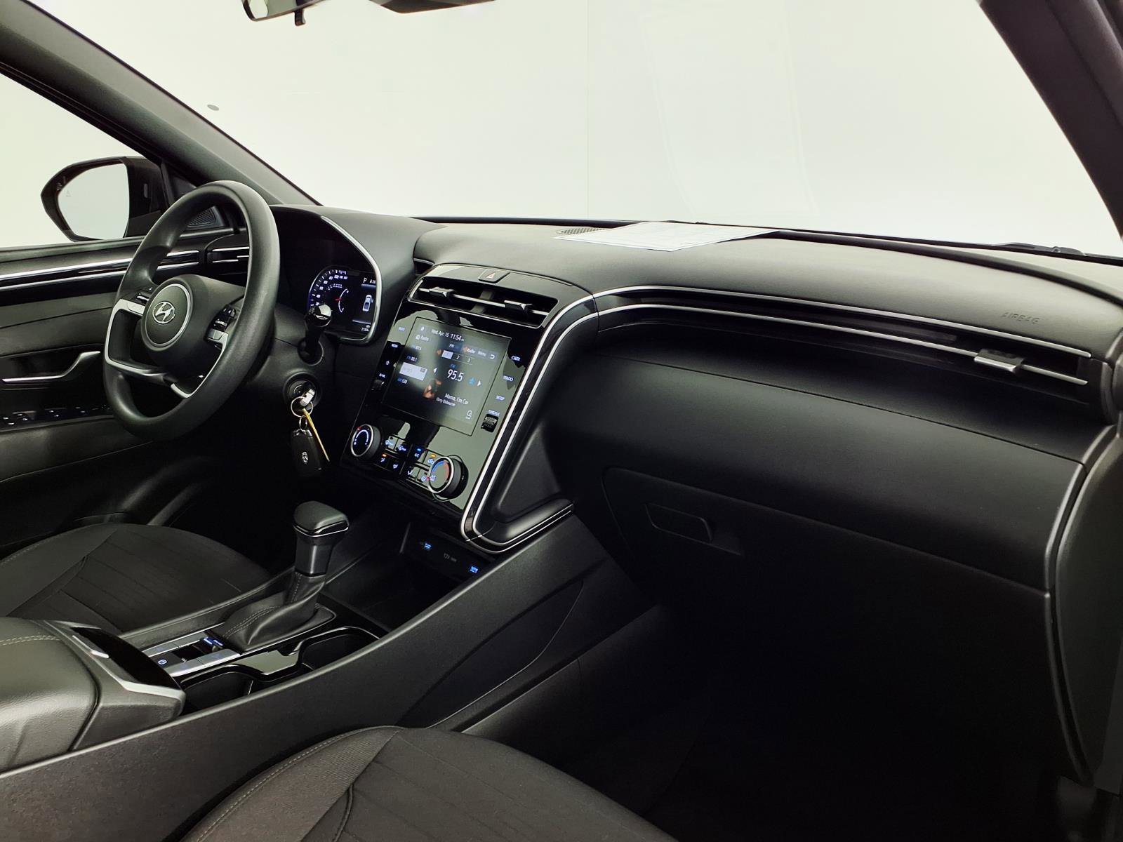 Certified 2023 Hyundai Santa Cruz SE image 9