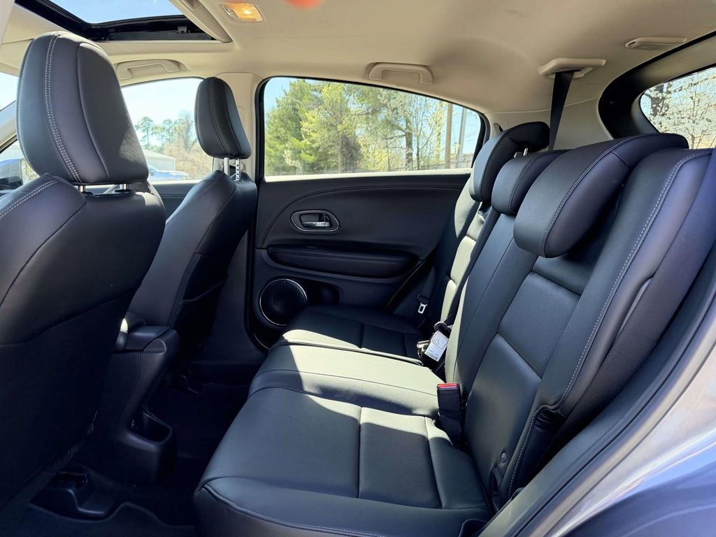 Used 2021 Honda HR-V EX-L image 16