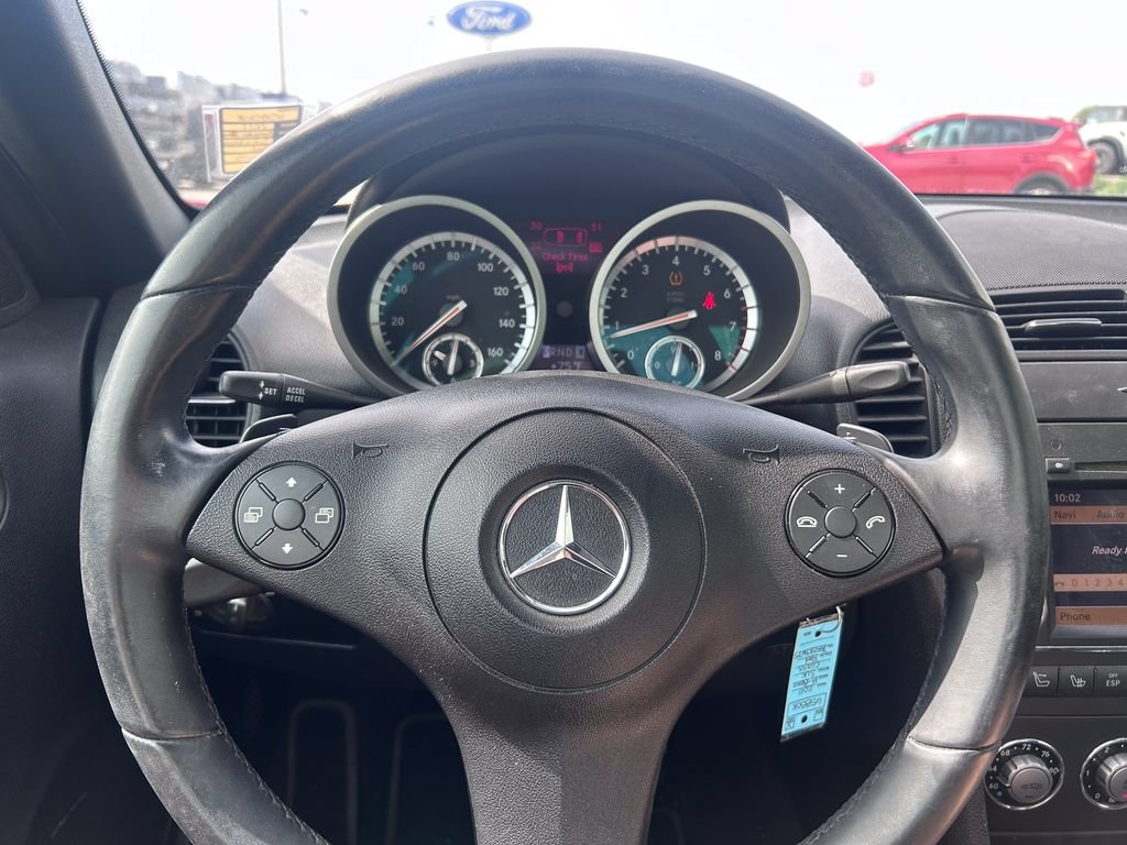 Used 2011 Mercedes-Benz SLK 300 image 26