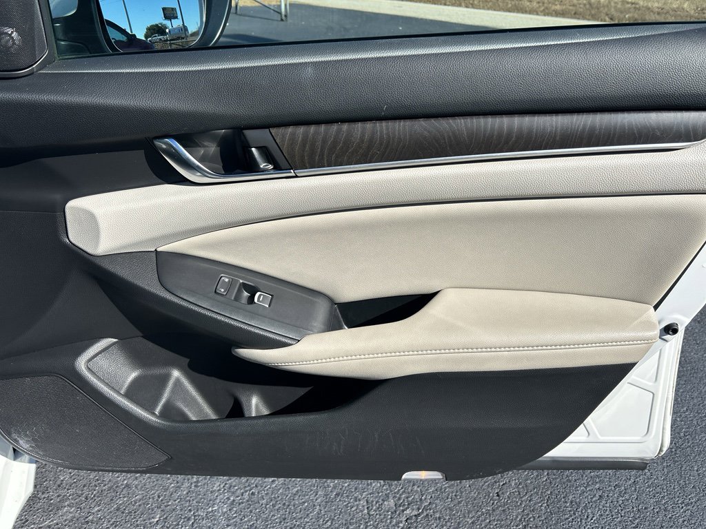 Used 2019 Honda Accord EX-L image 26
