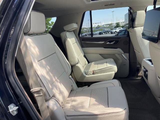 Used 2021 GMC Yukon Denali w/ Denali Premium Package image 27