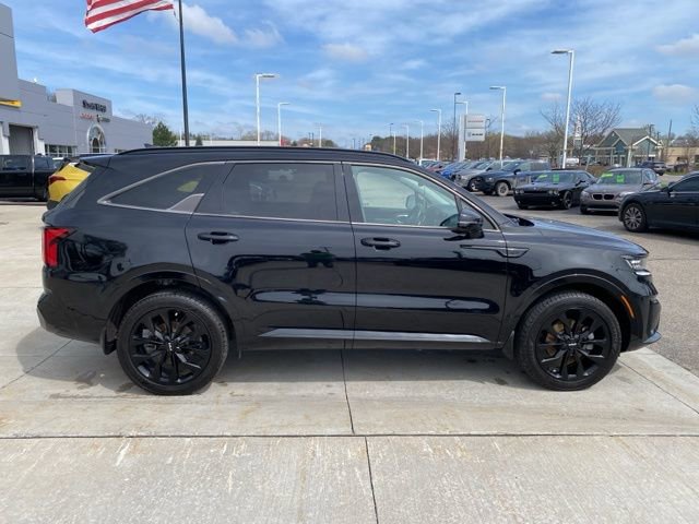 Used 2022 Kia Sorento EX AWD/4WD image 2