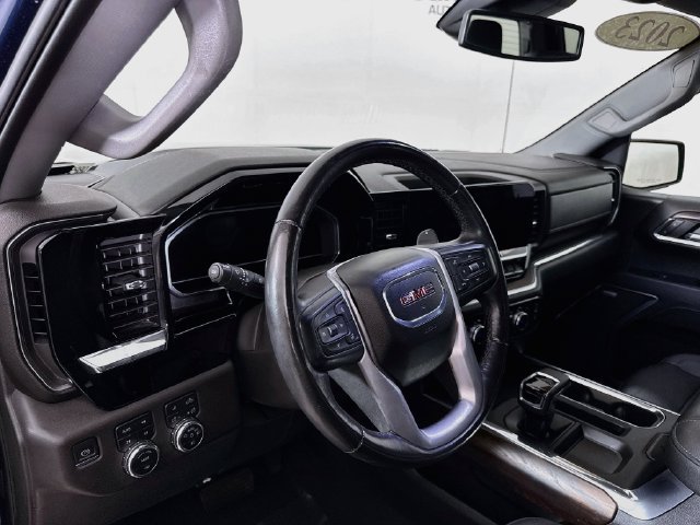Used 2023 GMC Sierra 1500 SLT w/ SLT Premium Package AWD/4WD image 10
