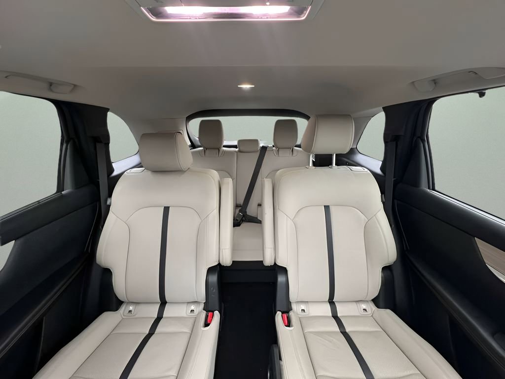 Used 2024 MAZDA CX-90 3.3 Turbo w/ Preferred Plus AWD/4WD image 9