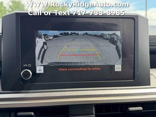 Used 2025 Toyota 4Runner SR5 AWD/4WD image 16