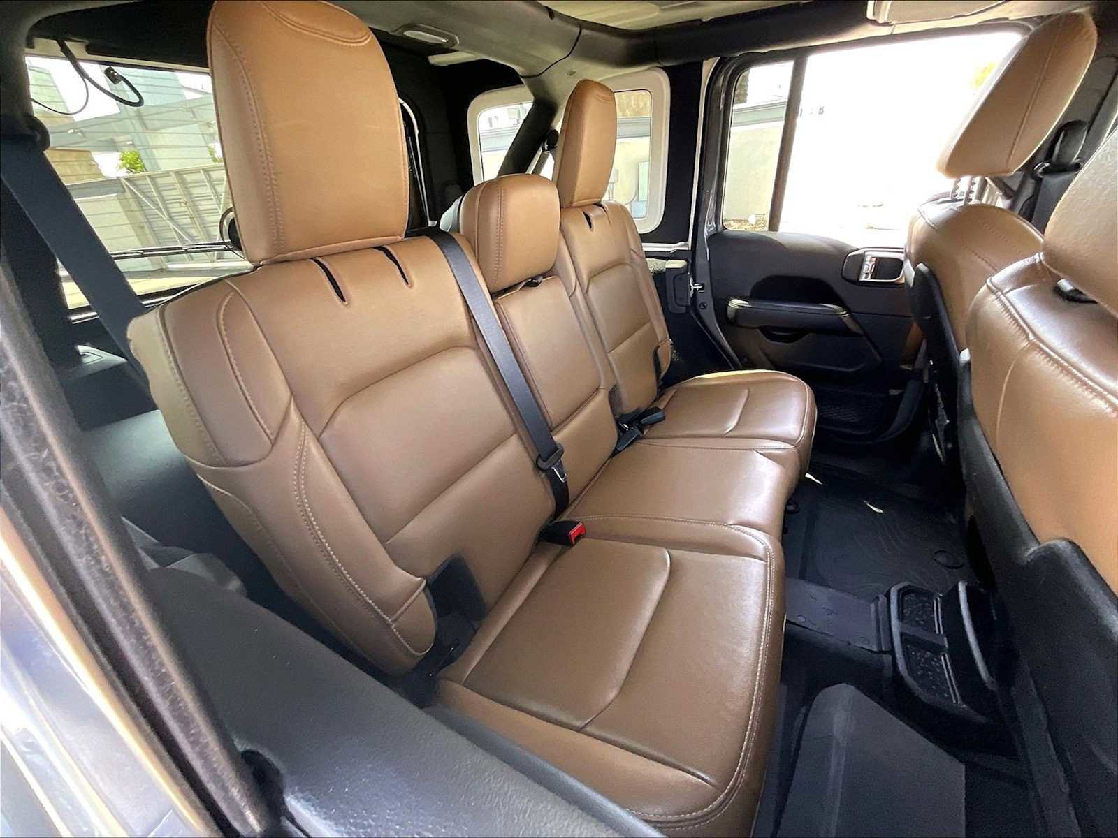 Used 2021 Jeep Wrangler Unlimited Rubicon AWD/4WD image 26