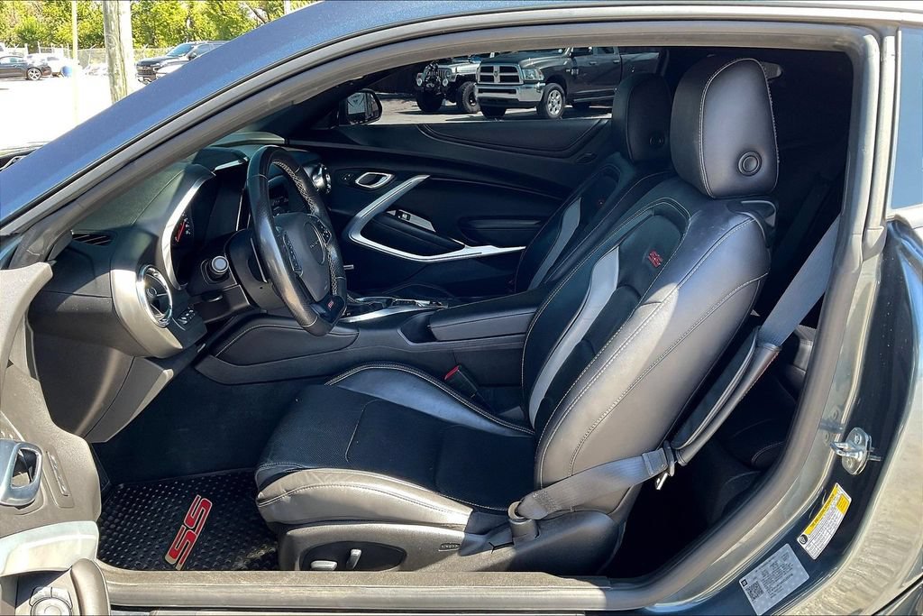 Used 2019 Chevrolet Camaro SS RWD image 20
