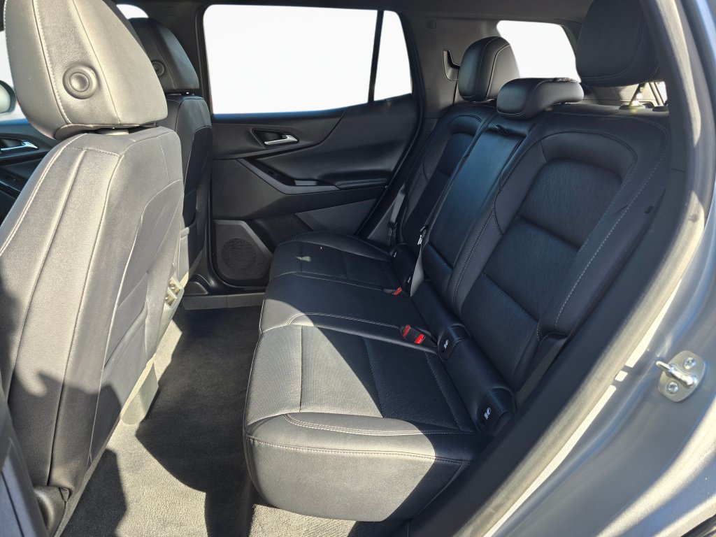 Used 2025 Chevrolet Equinox LT w/ Convenience Package II FWD image 19
