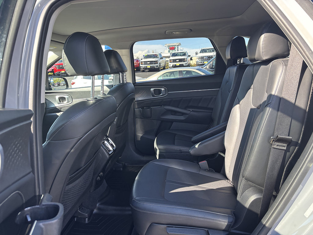 Used 2022 Kia Sorento SX AWD/4WD image 30