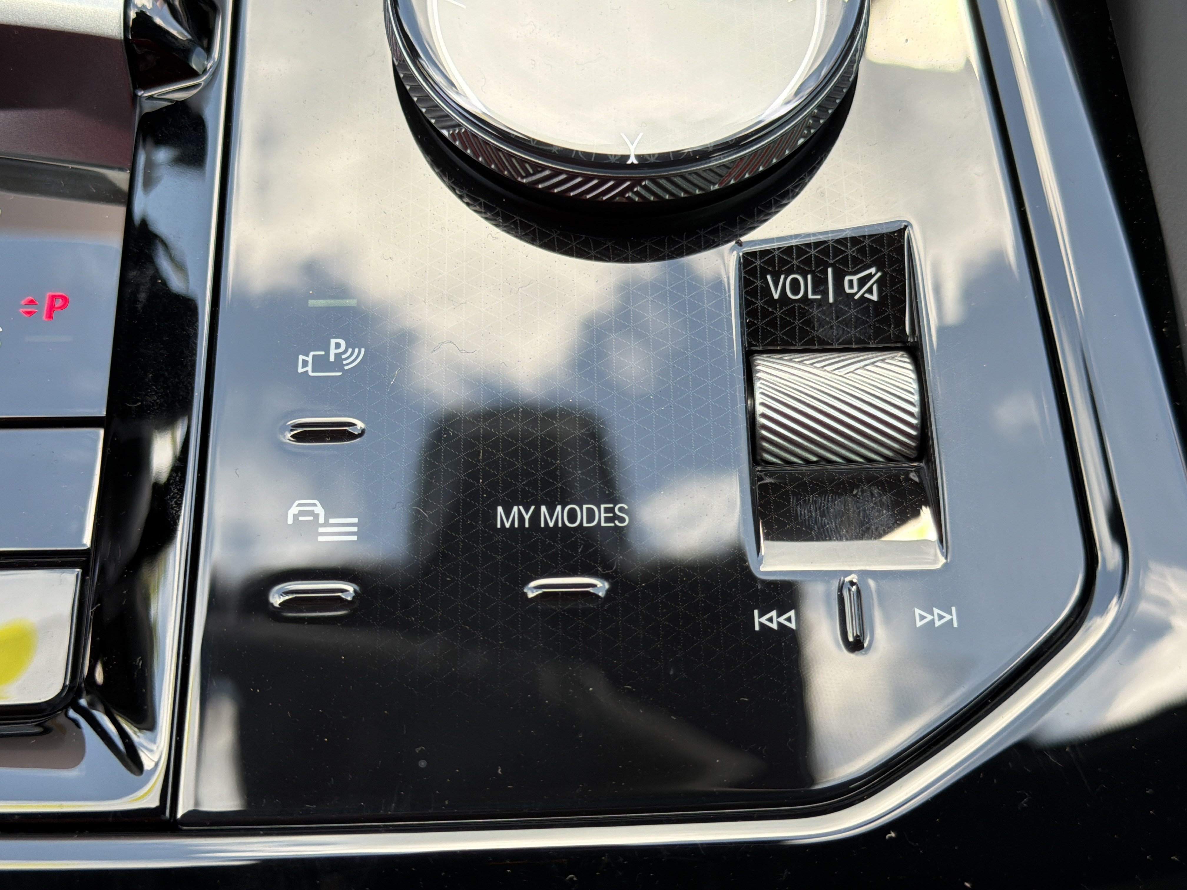 New 2027 BMW 530i w/ M Sport Package RWD image 8
