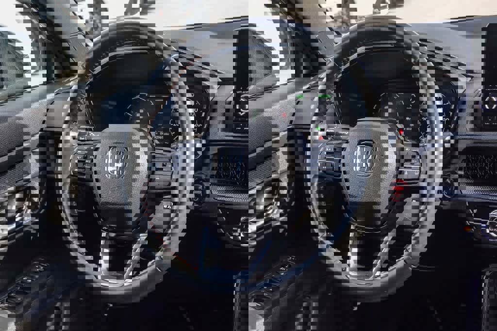 Used 2023 Honda CR-V Sport image 14