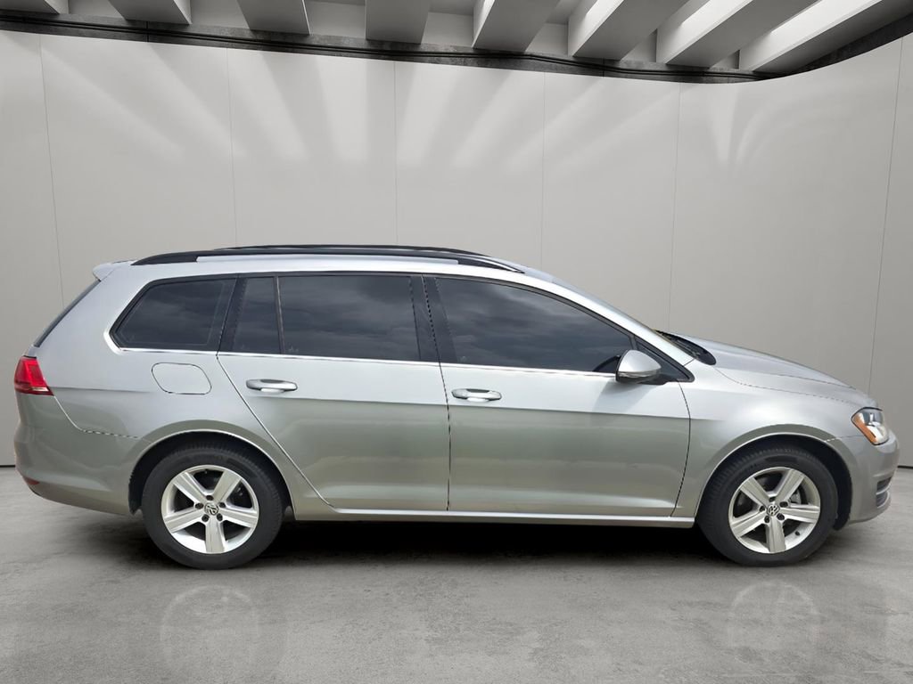 Used 2015 Volkswagen Golf TDI S FWD image 6