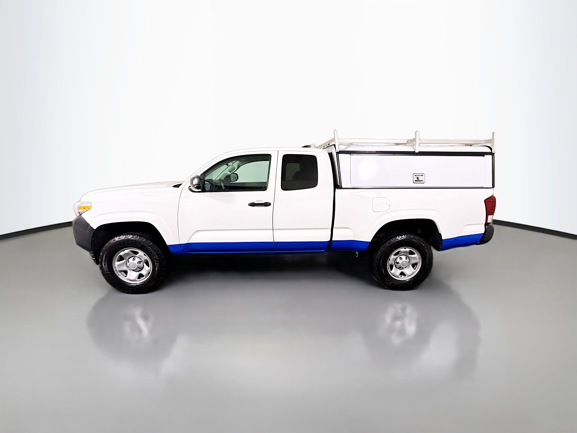 Used 2021 Toyota Tacoma SR image 6