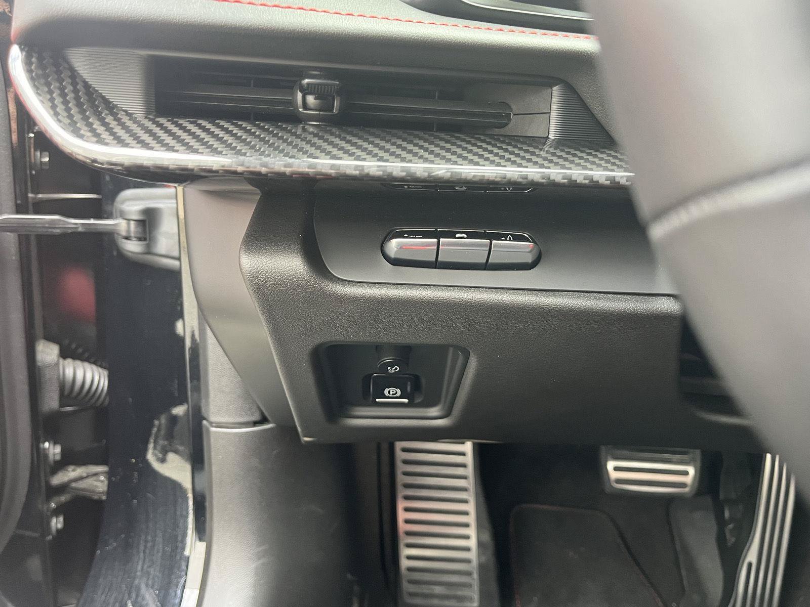 Used 2026 Chevrolet Corvette Z06 RWD image 25