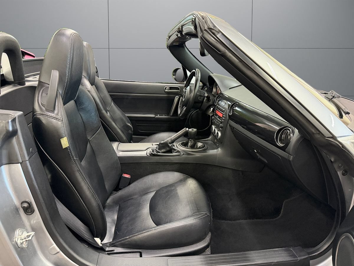 Used 2014 MAZDA MX-5 Miata Grand Touring RWD image 16