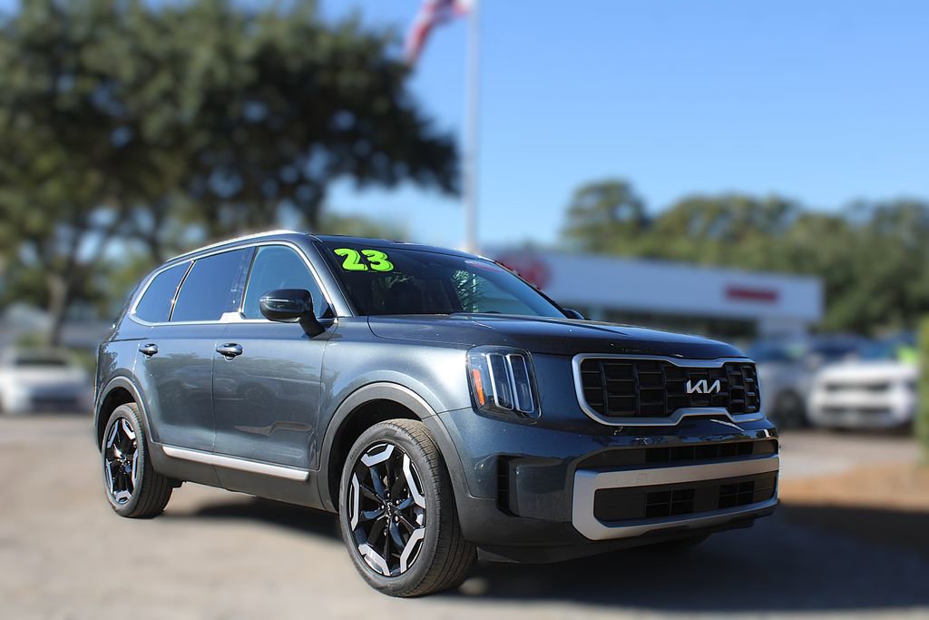 Used 2023 Kia Telluride S w/ S Sunroof Package