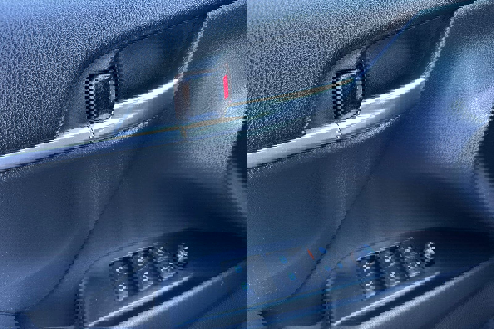 Used 2020 Toyota Camry SE image 14