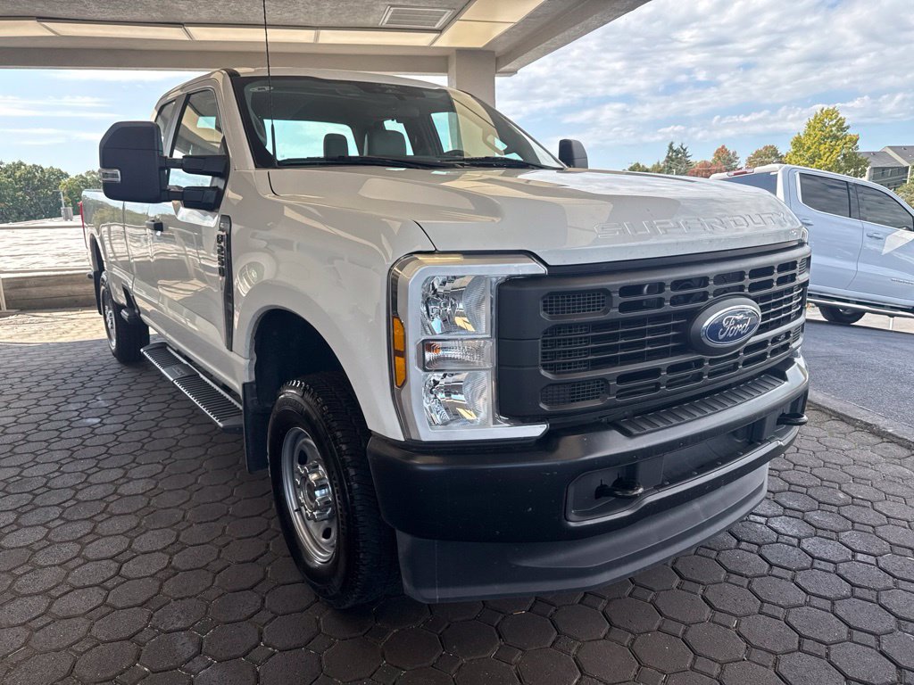 Used 2024 Ford F250 XL AWD/4WD image 4
