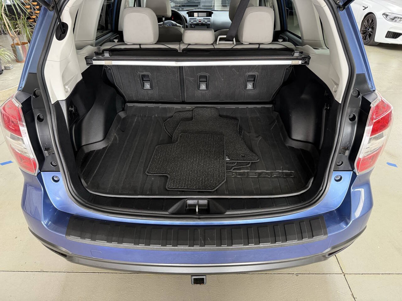 Used 2015 Subaru Forester 2.5i Limited AWD/4WD image 9