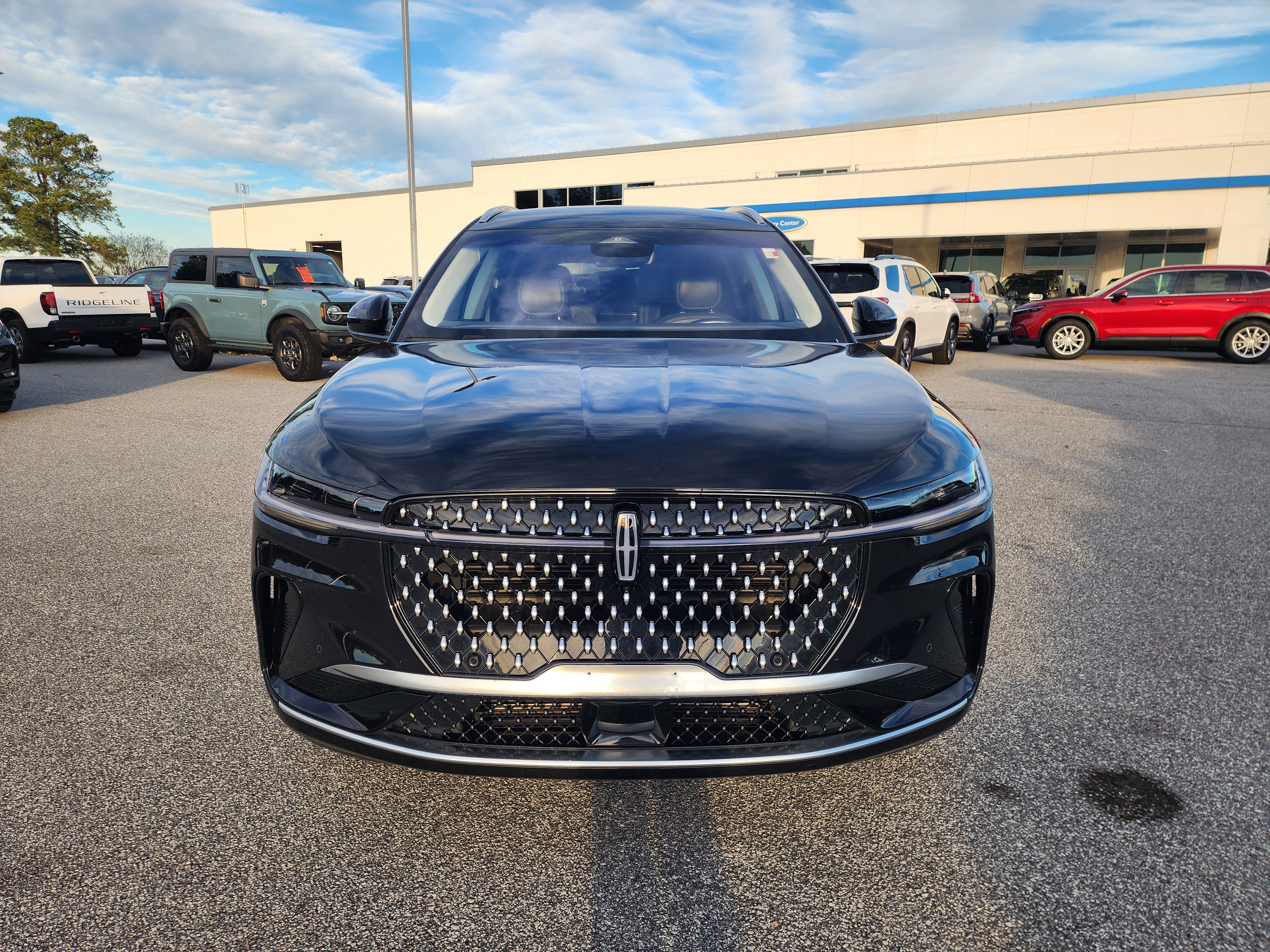 Used 2024 Lincoln Nautilus Reserve image 10