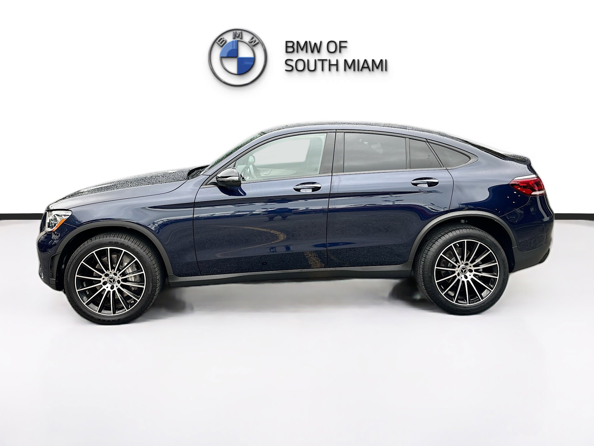 Used 2023 Mercedes-Benz GLC 300 4MATIC Coupe image 4