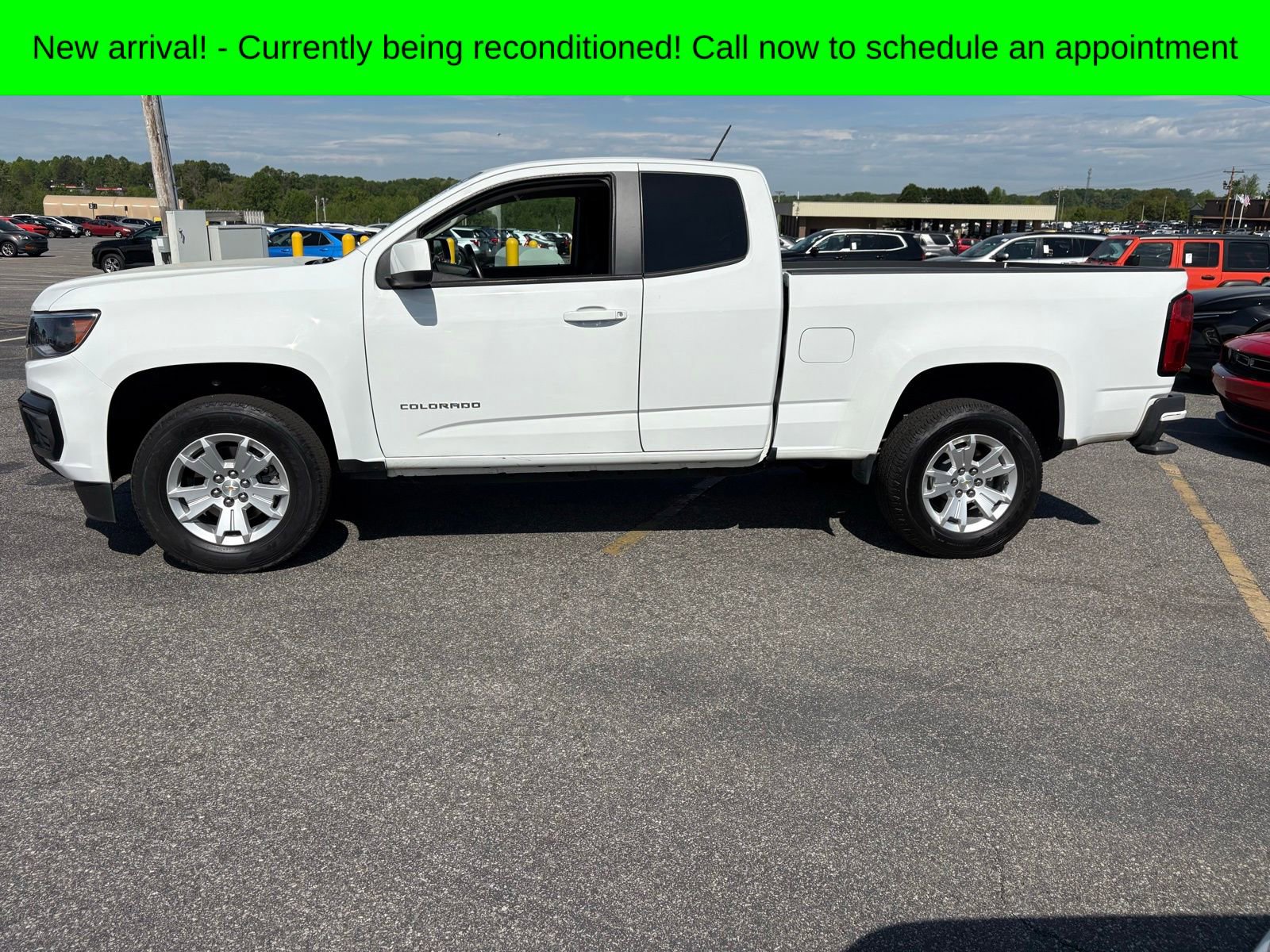 Used 2022 Chevrolet Colorado LT w/ Fleet Safety Package image 4