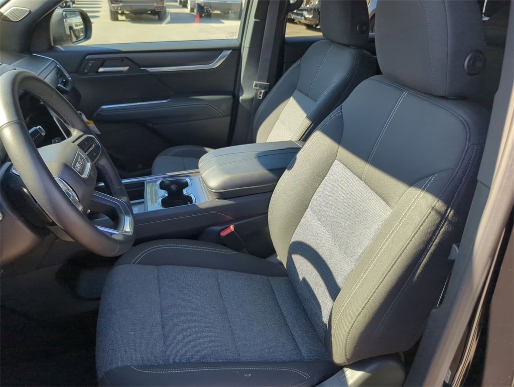 Used 2025 GMC Acadia Elevation image 20