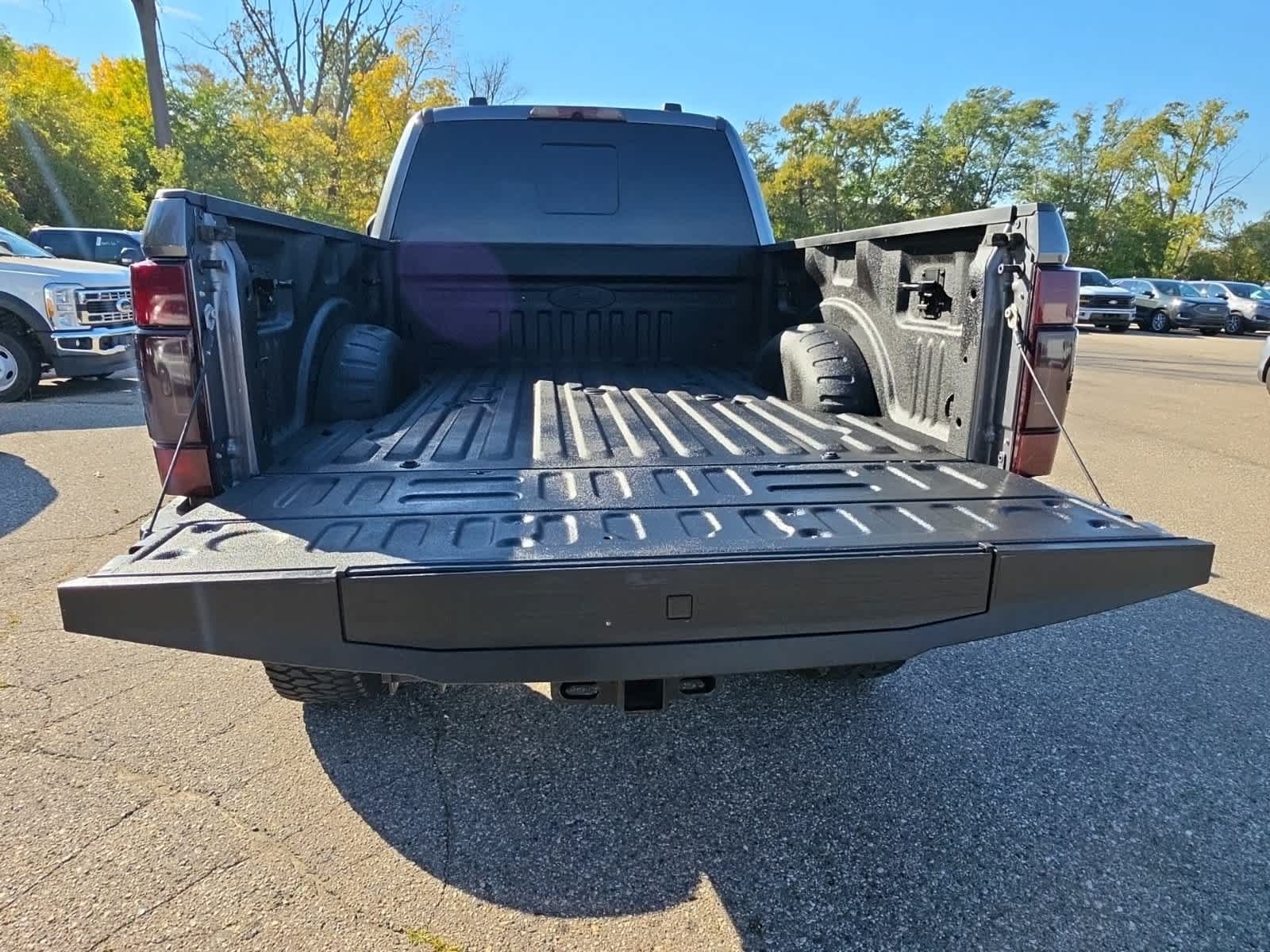 Used 2022 Ford F250 Lariat w/ Black Appearance Package AWD/4WD image 8