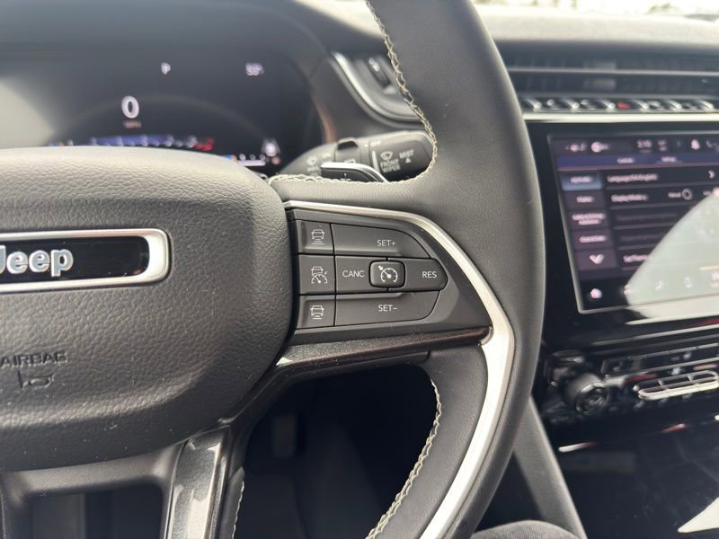 Used 2023 Jeep Grand Cherokee Altitude image 26