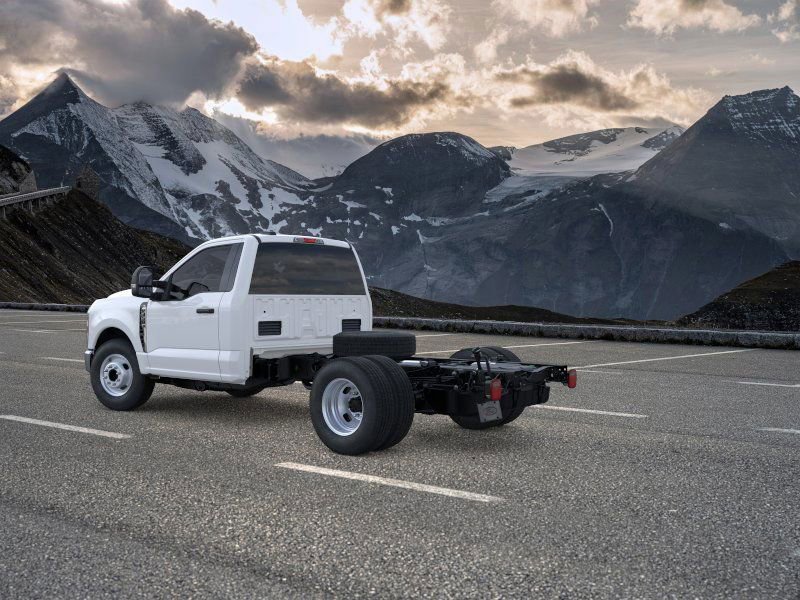 New 2026 Ford F350 XL w/ XL Chrome Package image 5