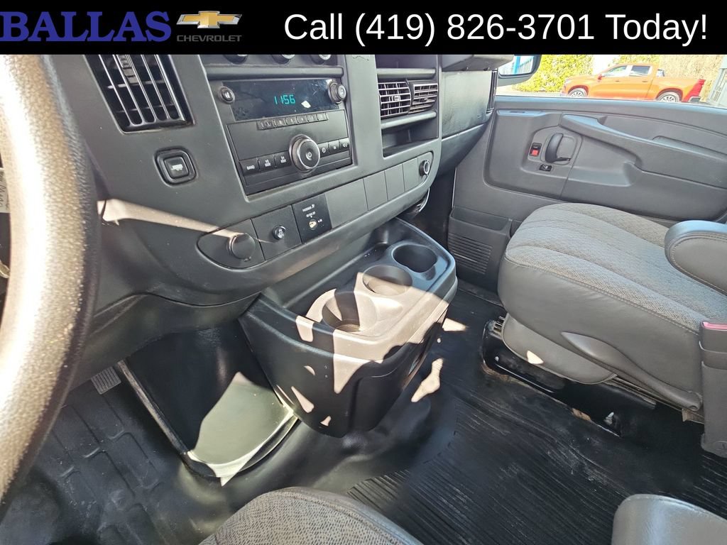 Used 2014 Chevrolet Express 2500 RWD image 15