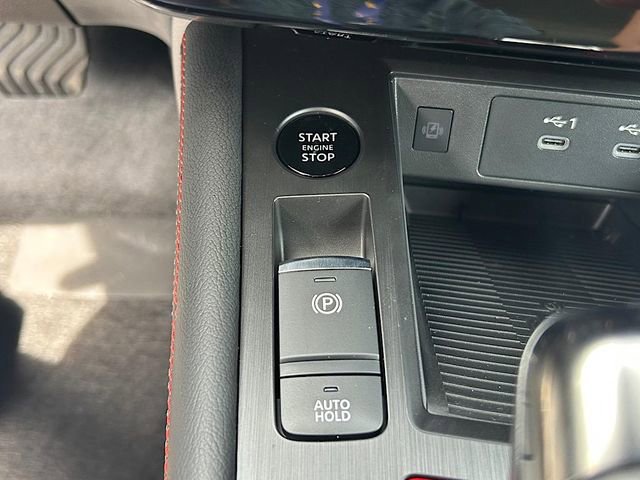 New 2025 Nissan Kicks SR w/ SR Premium Package image 18