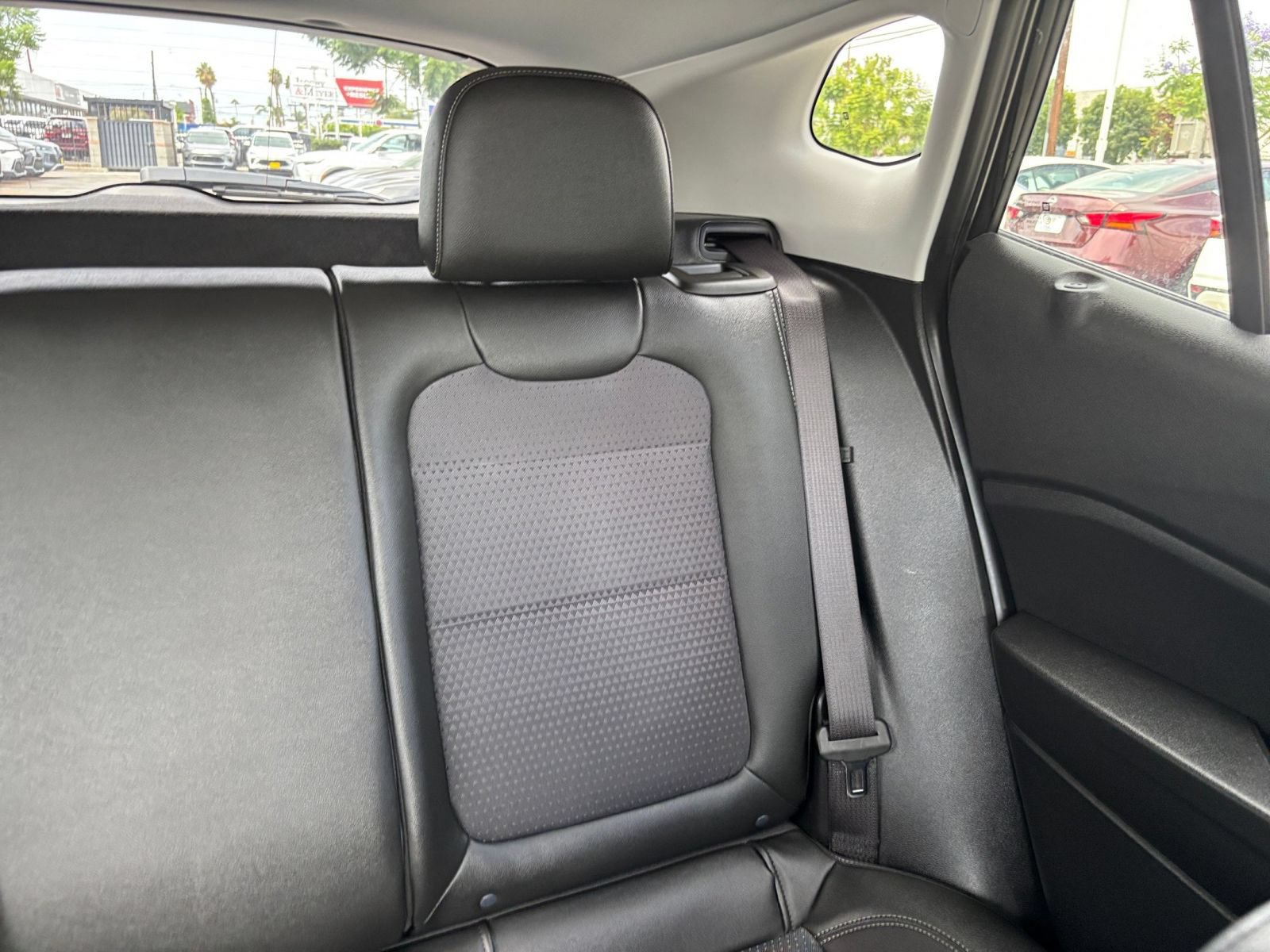 Used 2025 Chevrolet Trax LT FWD image 67