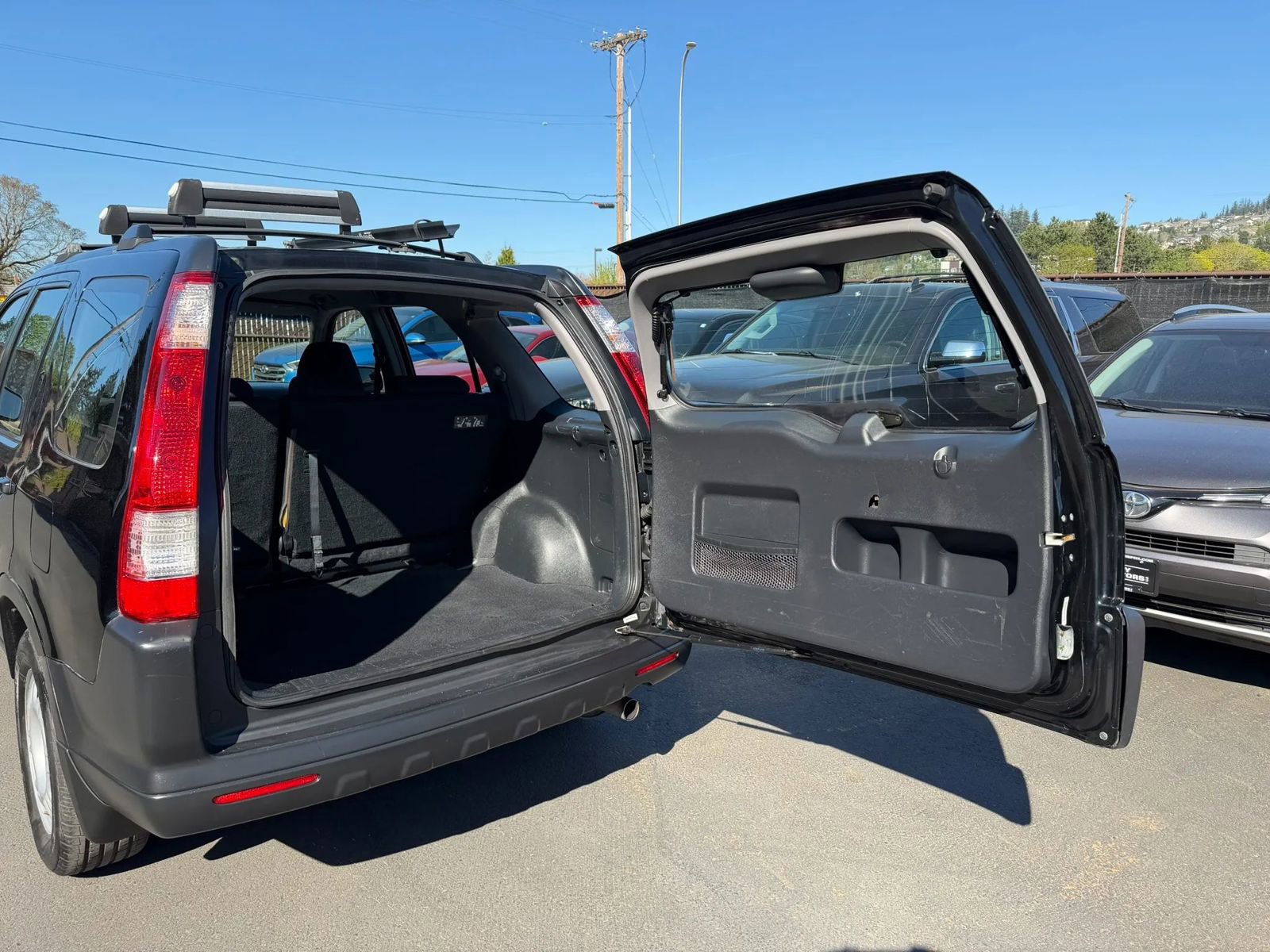 Used 2006 Honda CR-V LX image 11