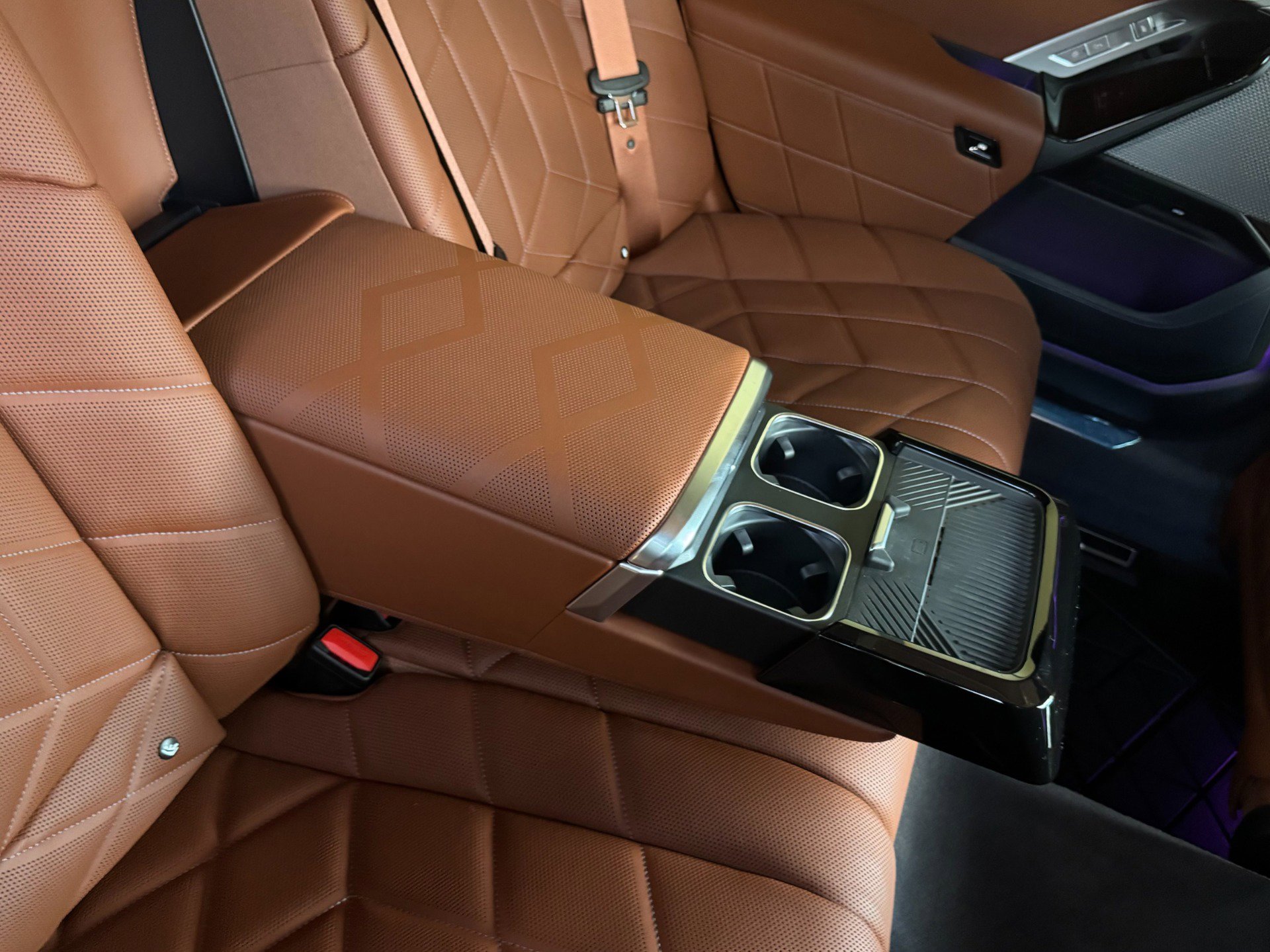 Used 2025 BMW i7 eDrive50 w/ Executive Package image 41