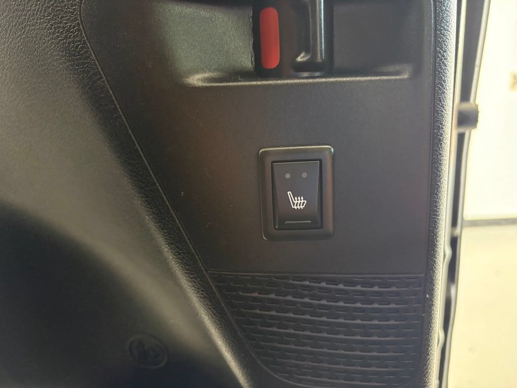 Used 2025 Chrysler Pacifica Limited FWD image 36