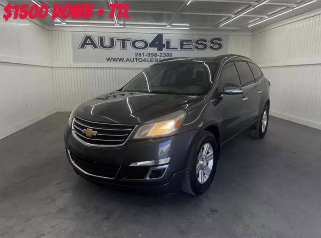 Used 2013 Chevrolet Traverse LT image 1