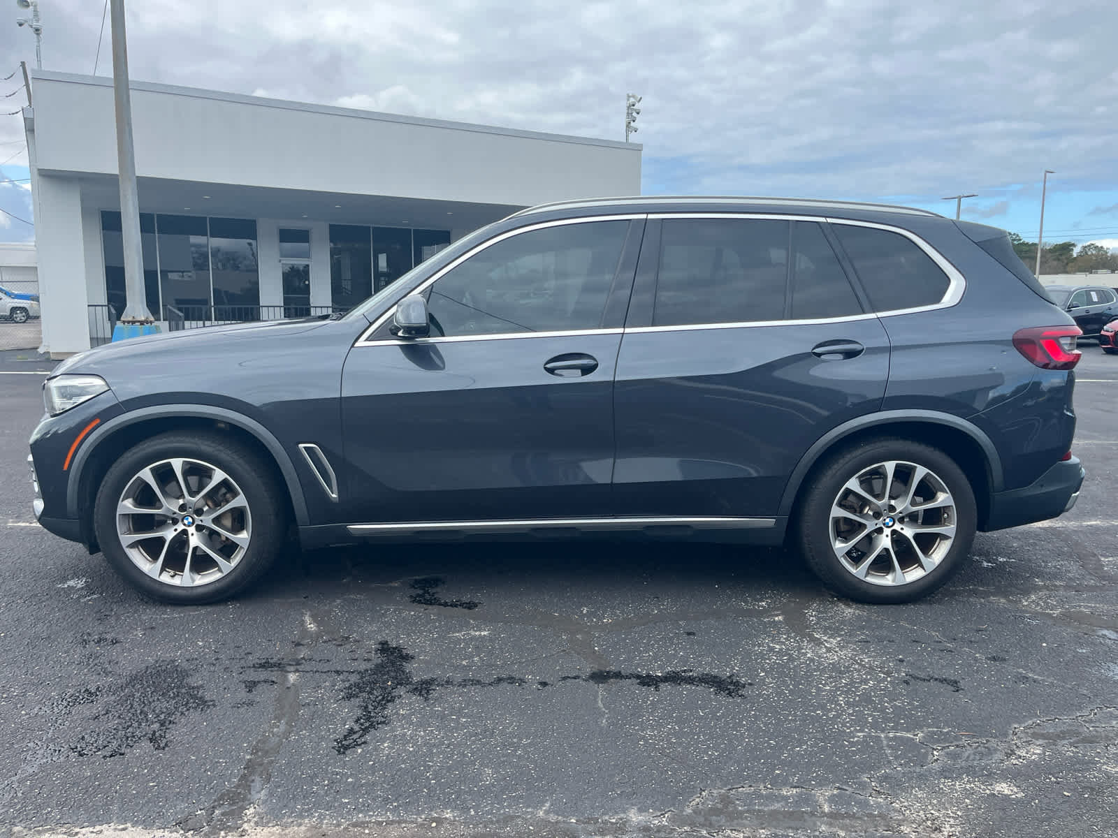 Used 2021 BMW X5 sDrive40i w/ Premium Package image 7