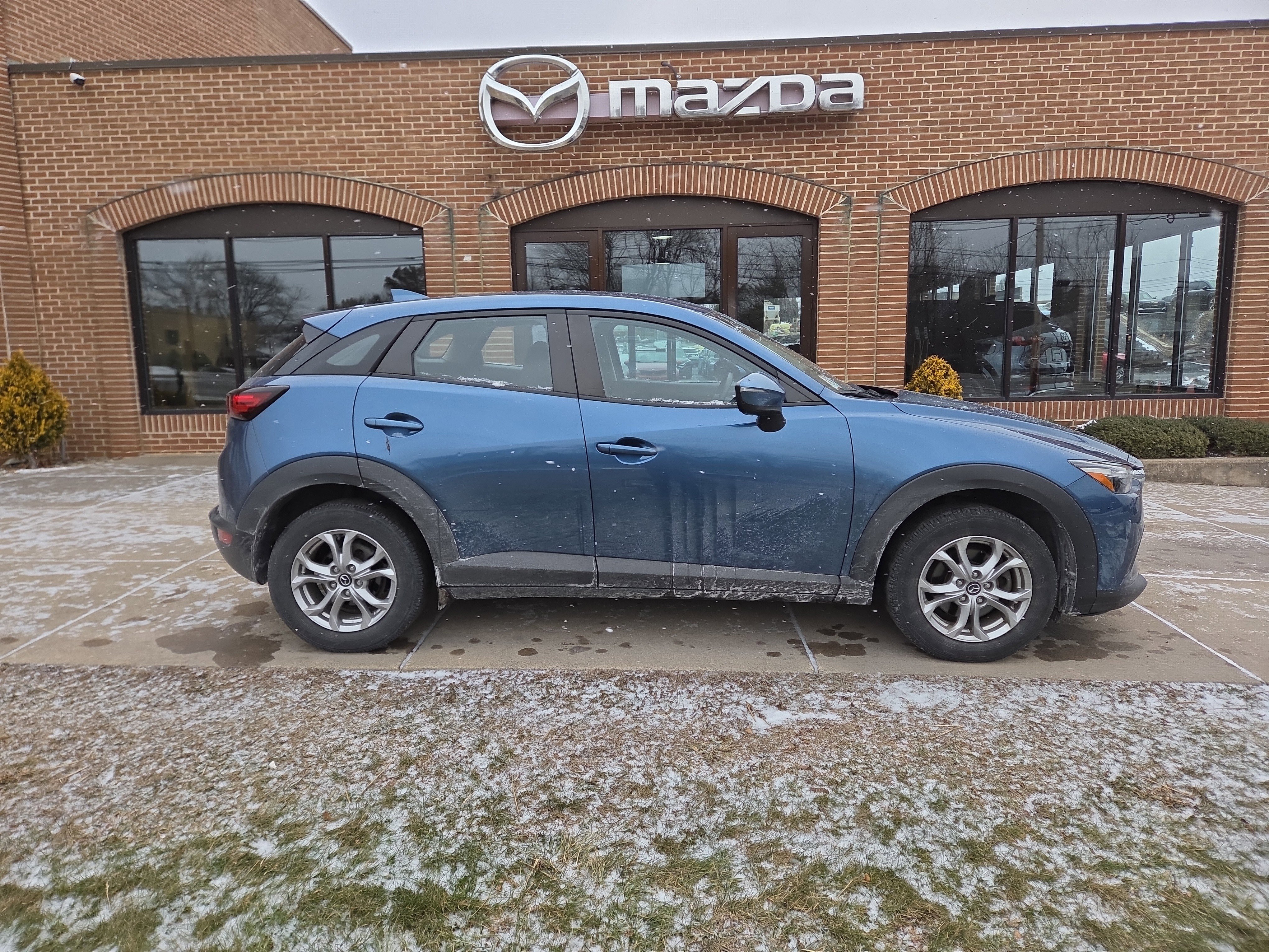 Used 2021 MAZDA CX-3 Sport image 2