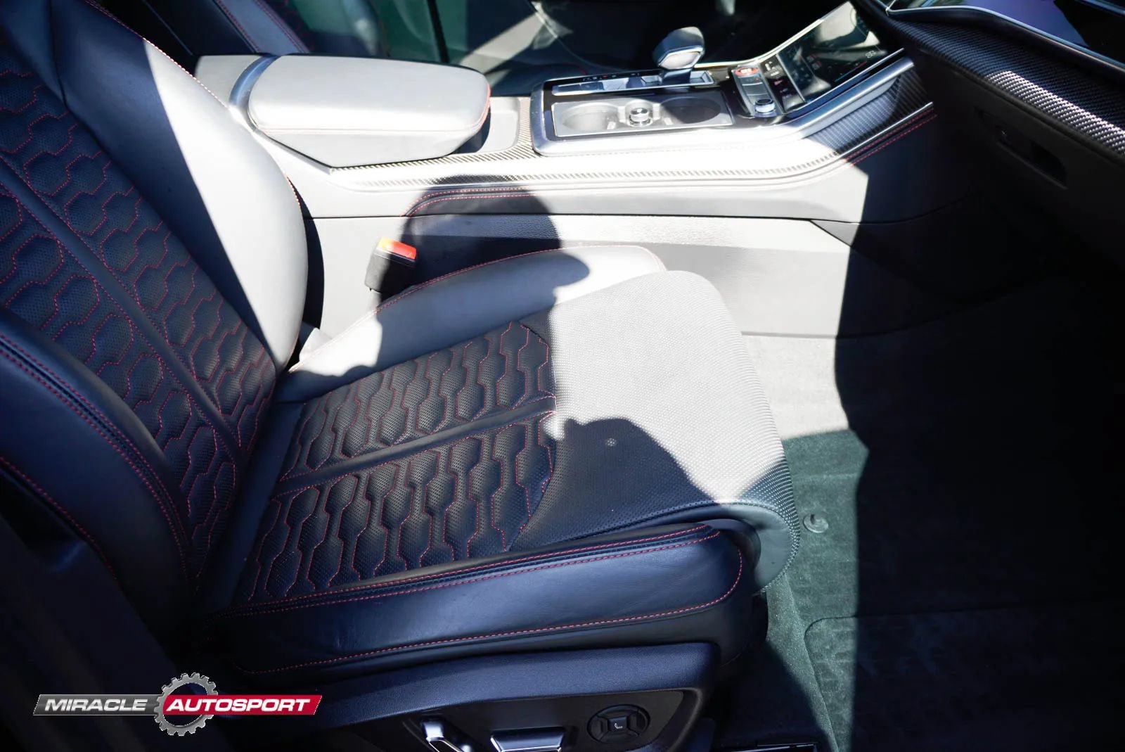 Used 2021 Audi RS Q8 AWD/4WD image 32