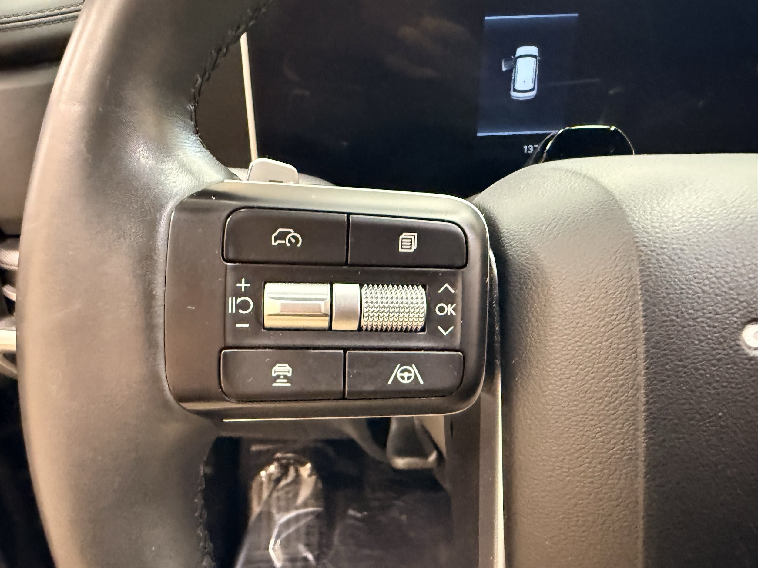 Used 2025 Hyundai Santa Fe SEL AWD/4WD image 30