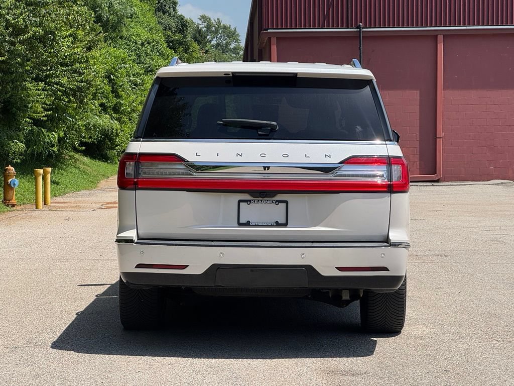 Used 2018 Lincoln Navigator L Reserve w/ Technology Package AWD/4WD image 6