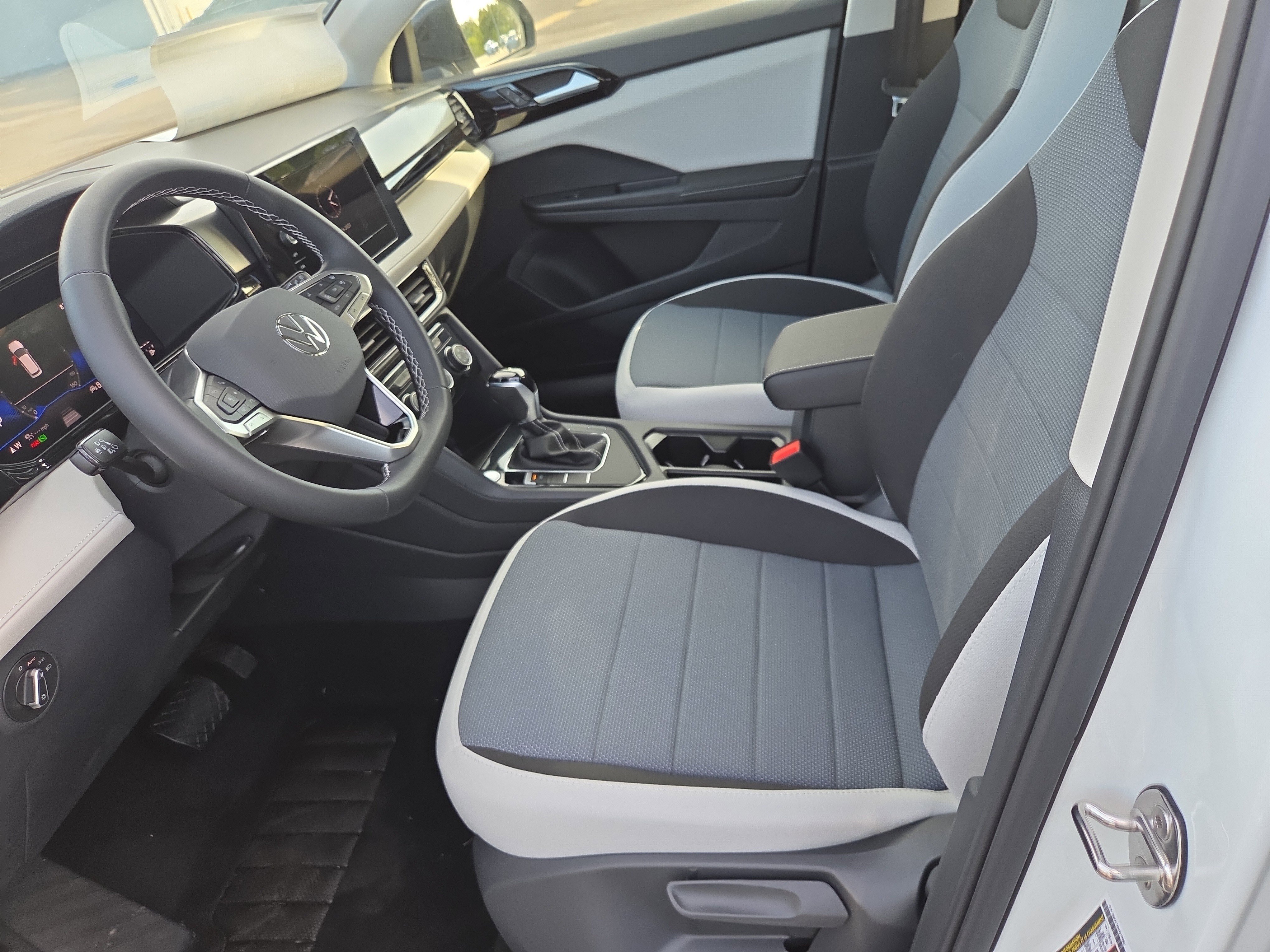 New 2025 Volkswagen Taos S image 4