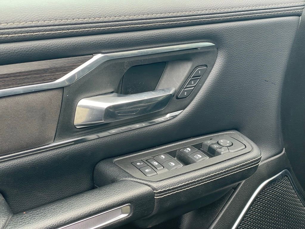 Used 2025 RAM 1500 Laramie image 15
