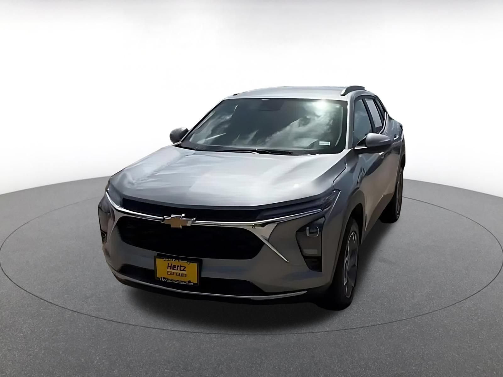 Used 2025 Chevrolet Trax LT FWD image 7