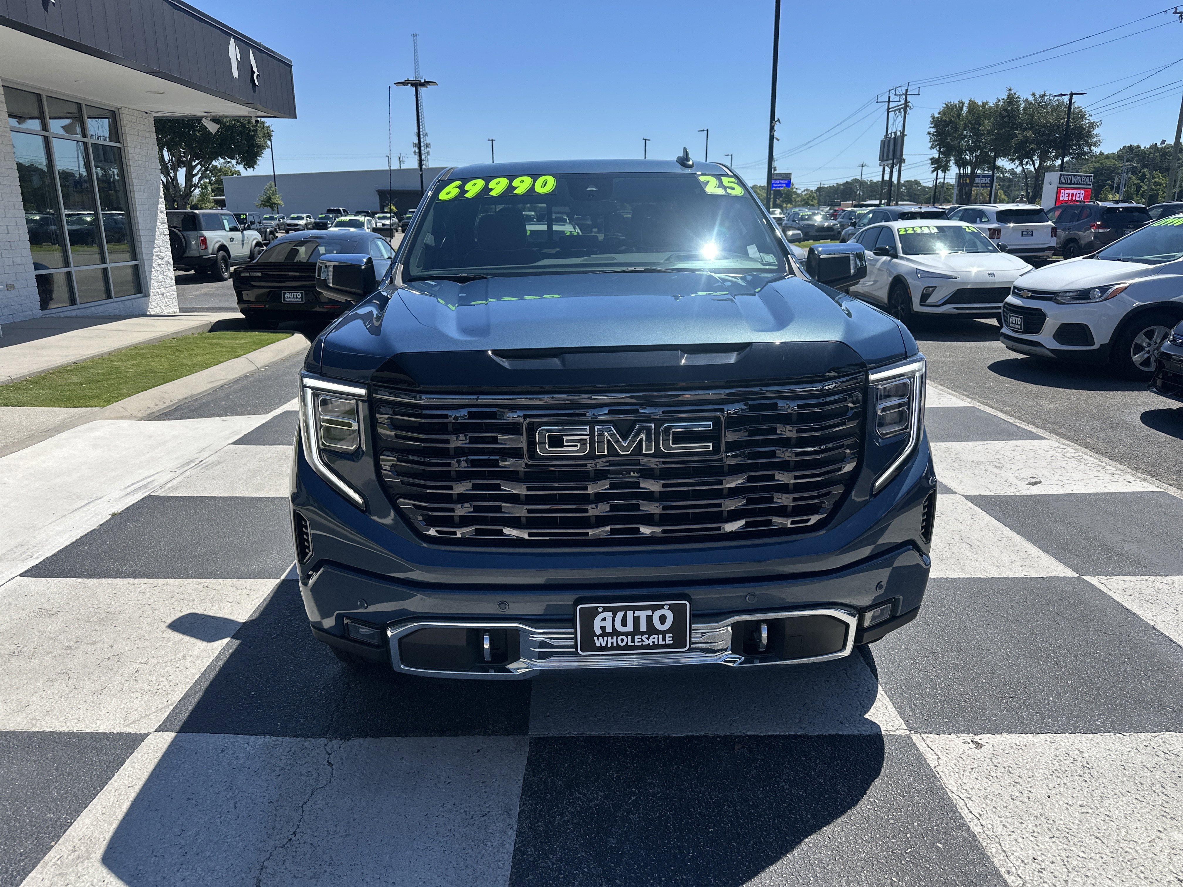 Used 2025 GMC Sierra 1500 Denali Ultimate AWD/4WD image 2