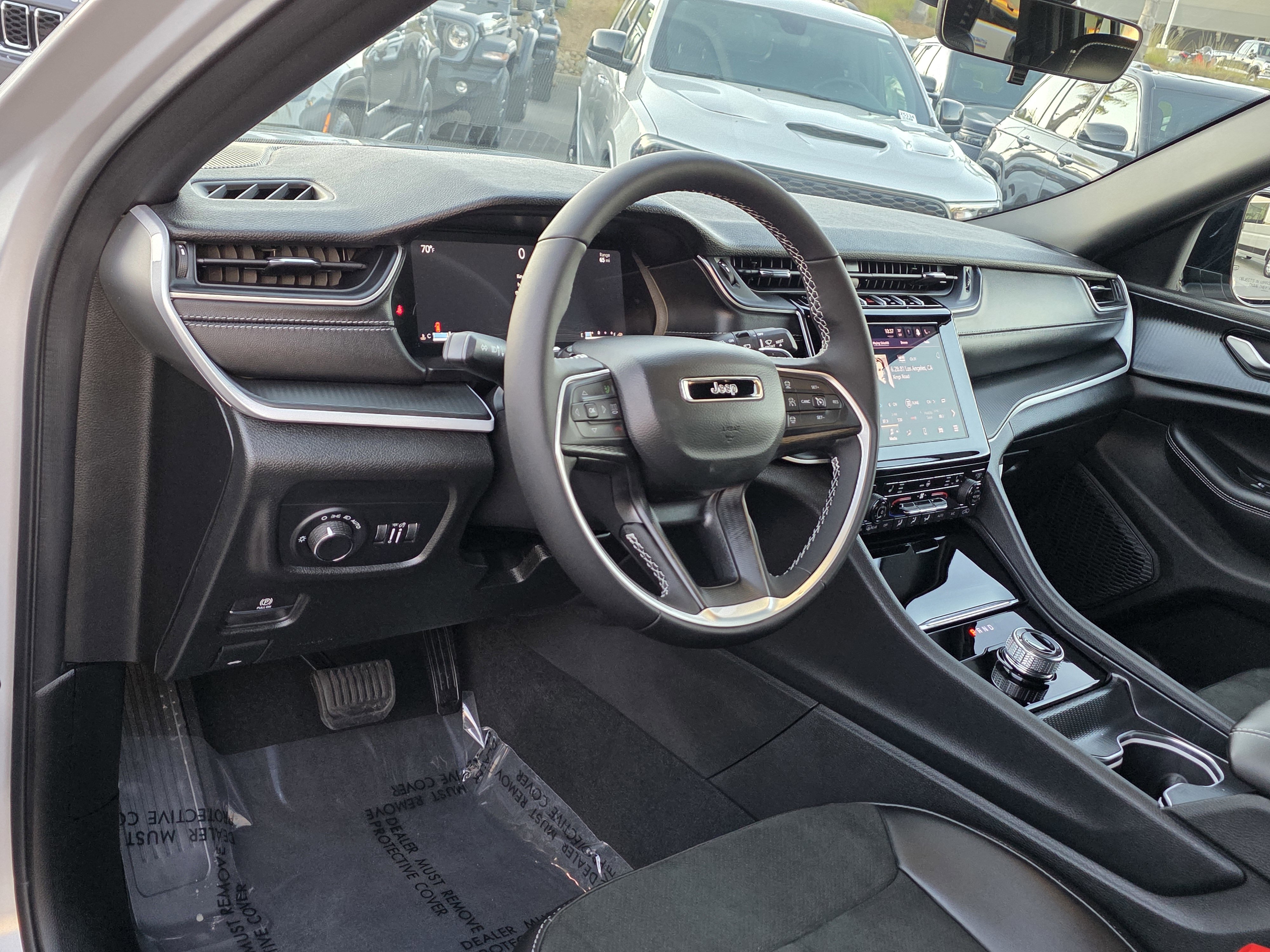 New 2025 Jeep Grand Cherokee Altitude RWD image 10